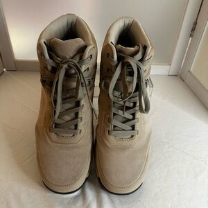 BOGS Boots Mens Size 12 Slate Mid Suede Taupe Lace Composite Toe
